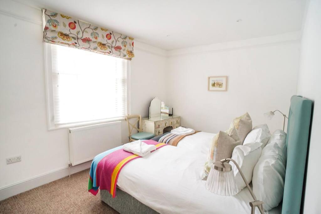 Paskins, Cowes - Sleeps 4 - 2 Bed - 2 Bath - Central Location Exterior foto
